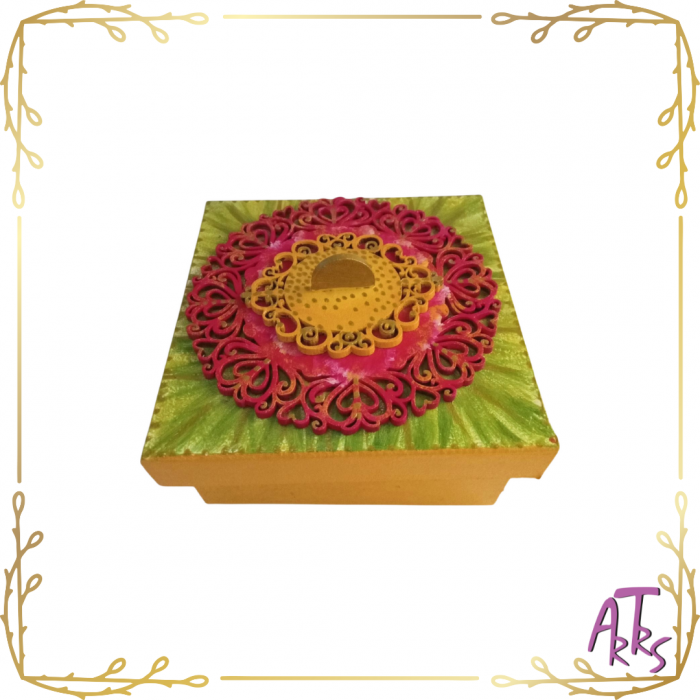 Porta-joias quadrado em MDF com mandala